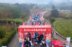 4800余名选手攀登重庆綦江老